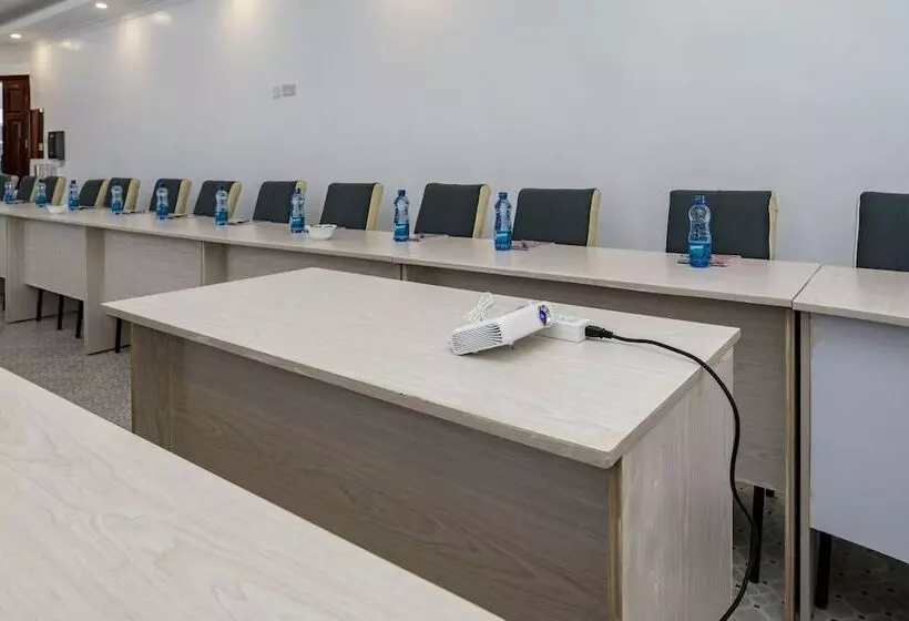 هتل Leisure Apex Resort