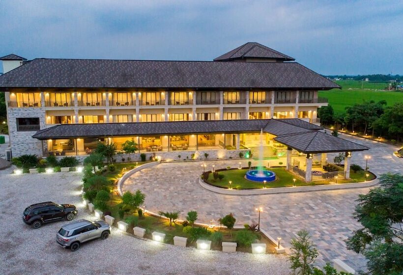 هتل Soaltee Westend Resort Chitwan