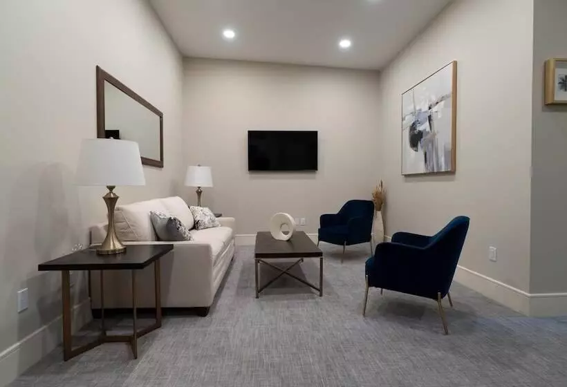 Hotelli The Orange Inn Boutique