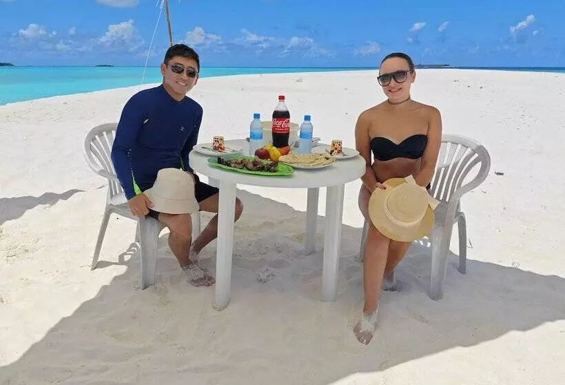 تختخواب و صبحانه Dhonfulhafi Beach View & Spa