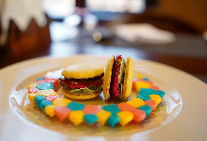 Hotel Aamaghati Wildlife Resort