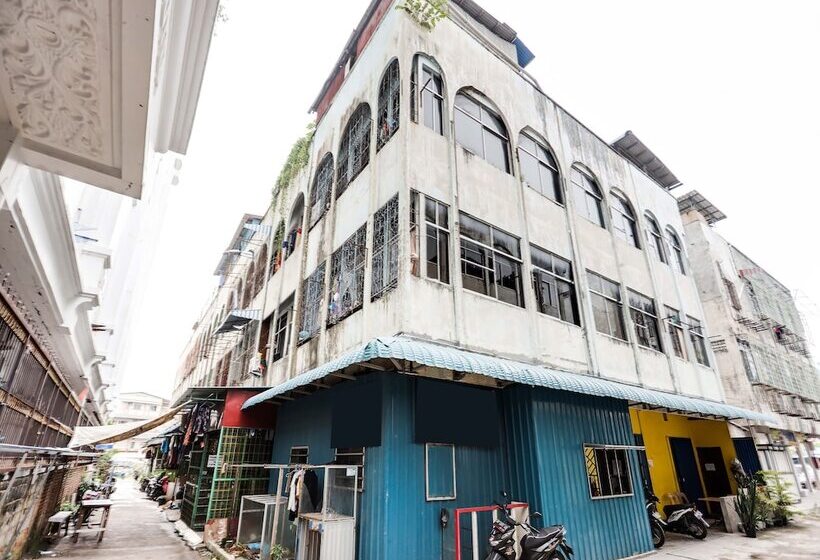 בית מלון כפרי Spot On 91781 Solo Baru Homestay Syariah