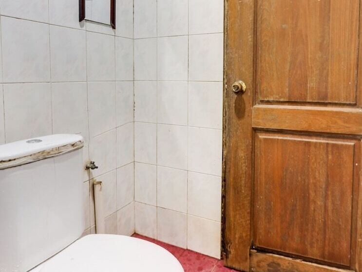 בית מלון כפרי Spot On 91781 Solo Baru Homestay Syariah