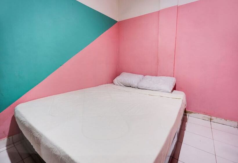 בית מלון כפרי Spot On 91781 Solo Baru Homestay Syariah