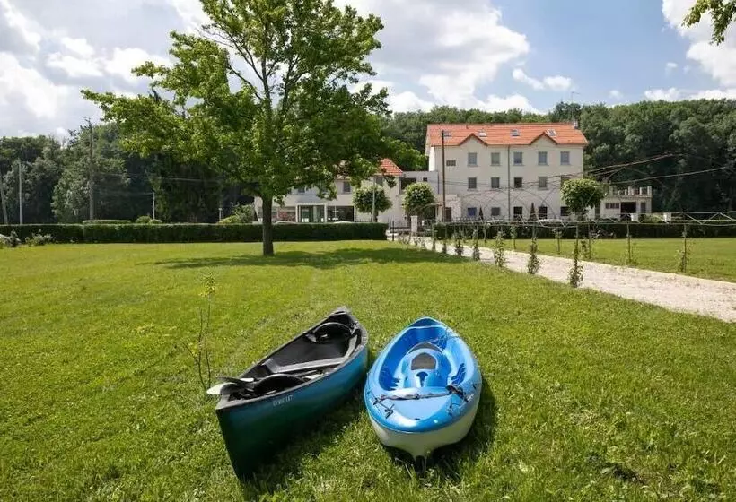 Retkeilymaja La Coudraie – Proche De Disneyland