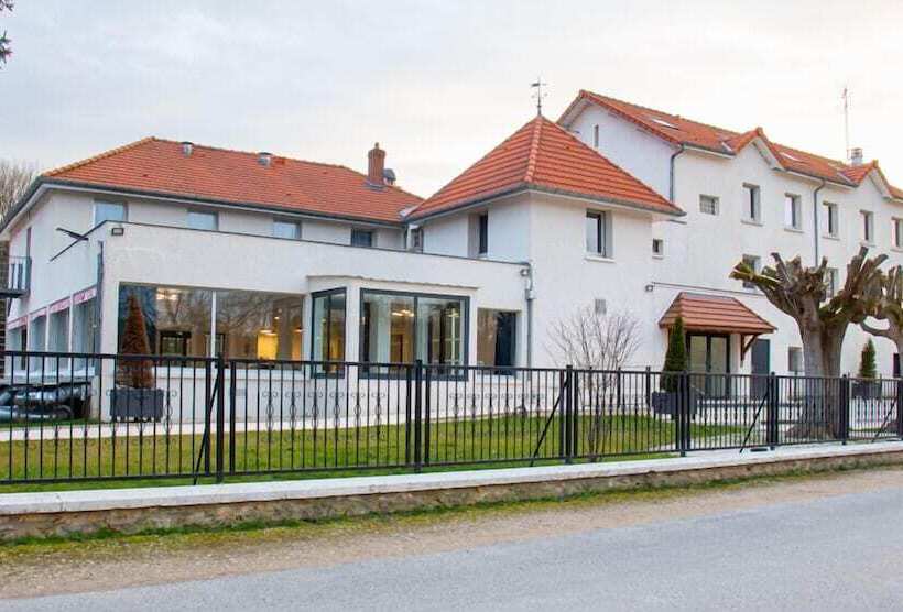 هاستل La Coudraie – Proche De Disneyland