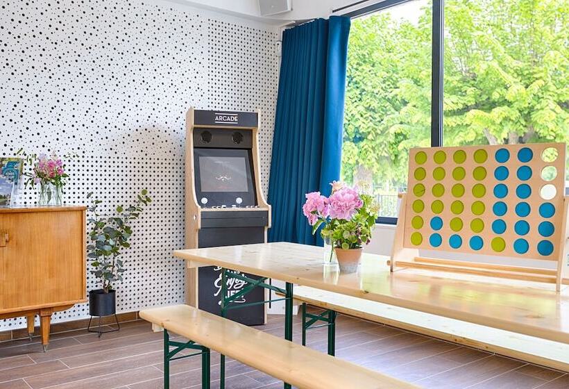 هاستل La Coudraie – Proche De Disneyland