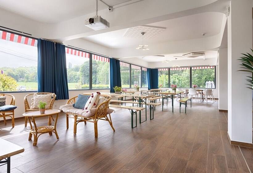 هاستل La Coudraie – Proche De Disneyland