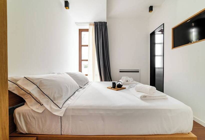 تختخواب و صبحانه Arringo   Stay Comfy