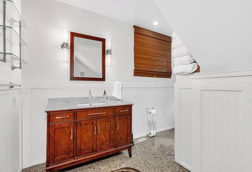 Cc Cabin Full Game Room! Wrap Around Deck!