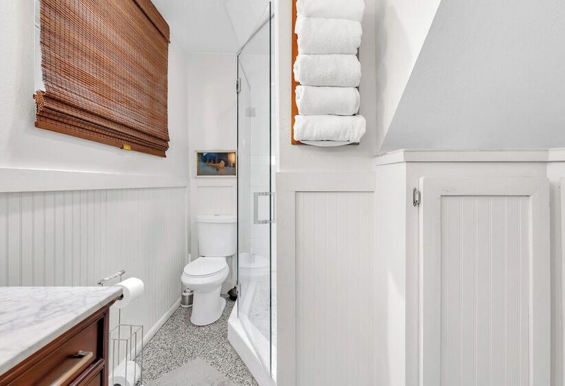 Cc Cabin Full Game Room! Wrap Around Deck!