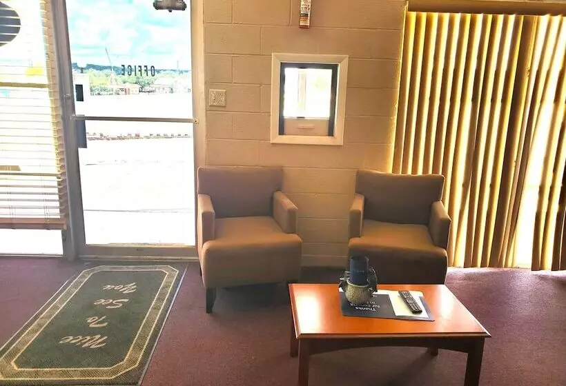 Holiday Host Motel & Rv Park