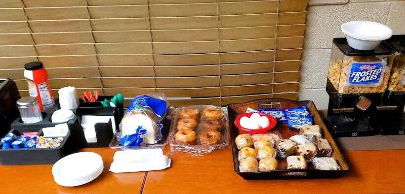 Holiday Host Motel & Rv Park