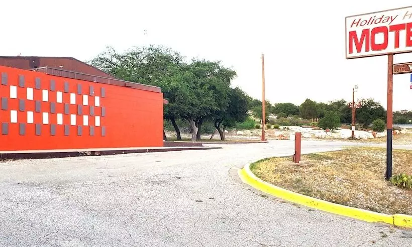 Holiday Host Motel & Rv Park