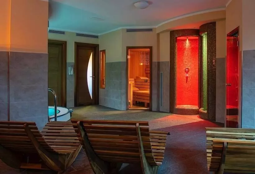 Hotelli Castello Di Pandora