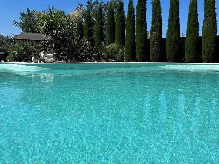 Hotelli Castello Di Pandora