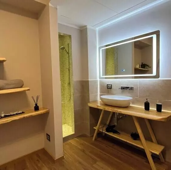 Hotelli Castello Di Pandora