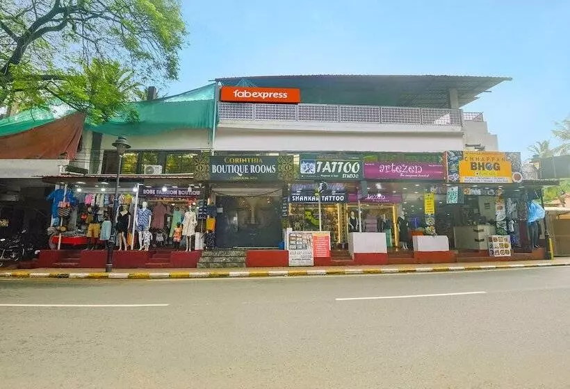 ホテル Fabexpress Corinthia Boutique Rooms   Nr Candolim Beach