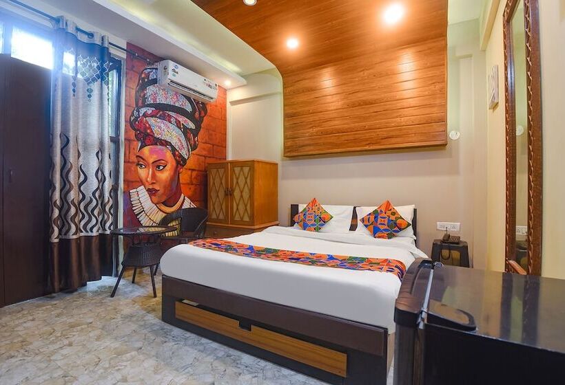 ホテル Fabexpress Corinthia Boutique Rooms   Nr Candolim Beach