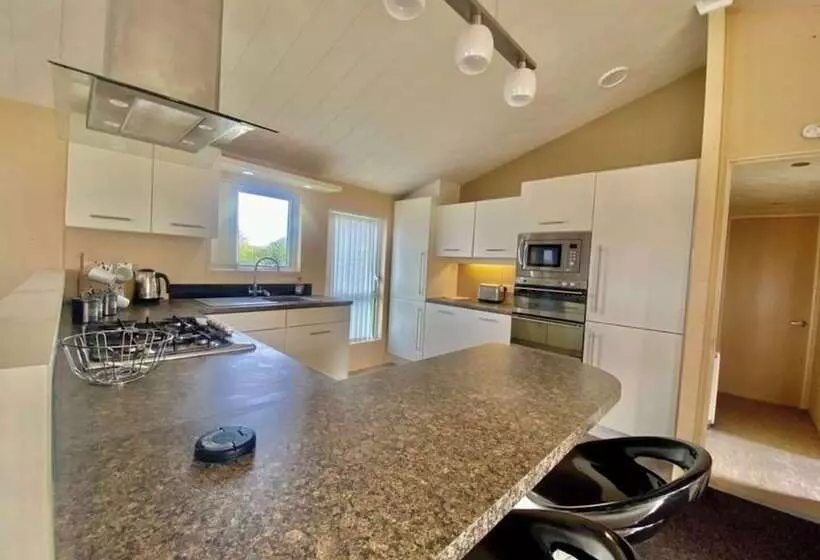 ホテル Impeccable 3 Bed Lodge In Hull