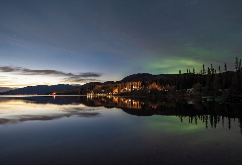 Szálloda Inn On The Lake