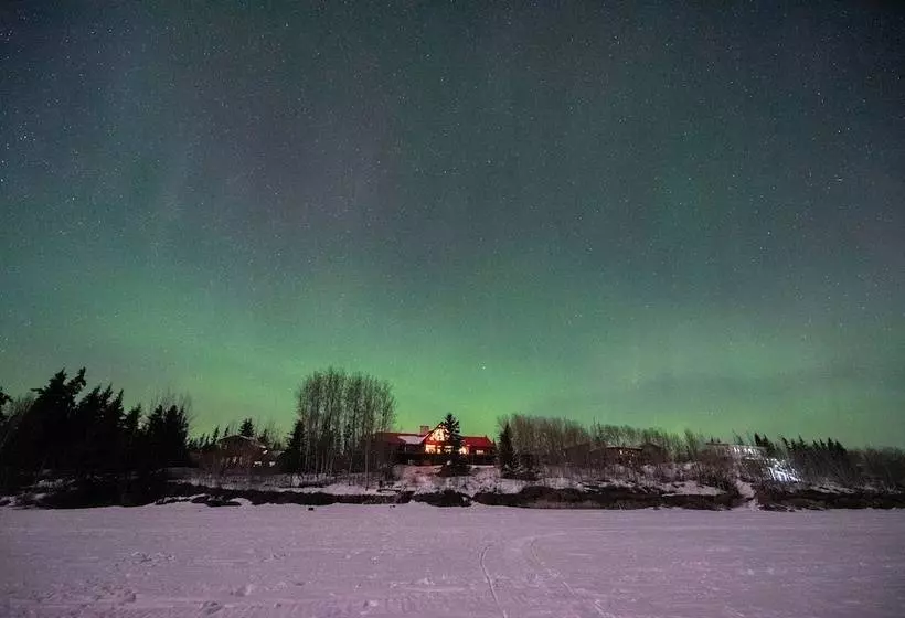 Hotelli Inn On The Lake