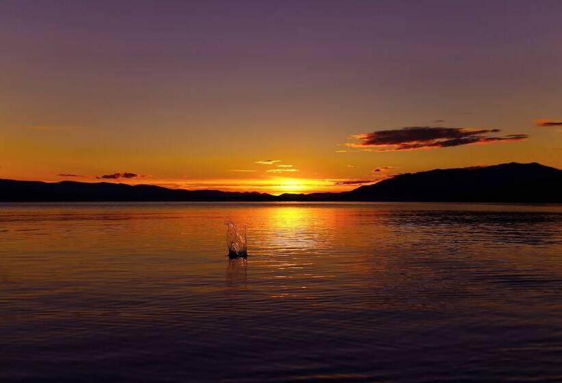 Szálloda Inn On The Lake