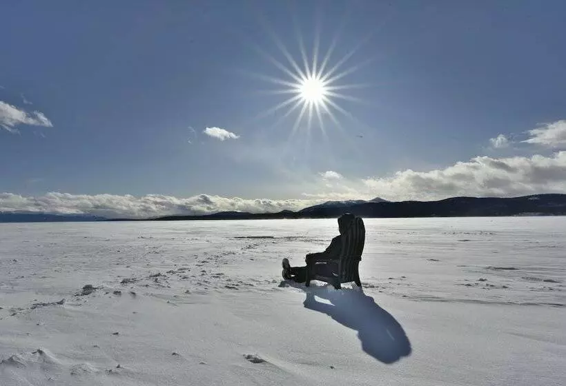 Hotelli Inn On The Lake