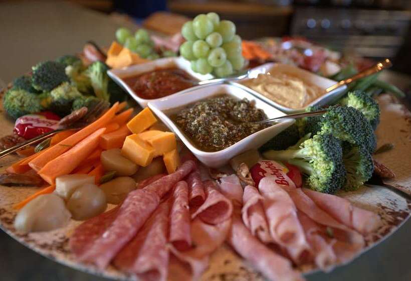 Szálloda Inn On The Lake