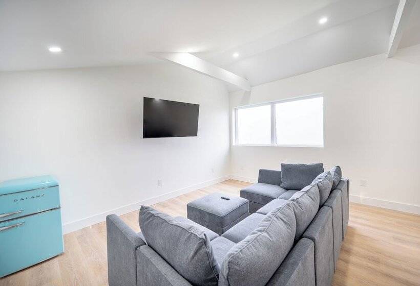 Отель Marina Bay Cottages