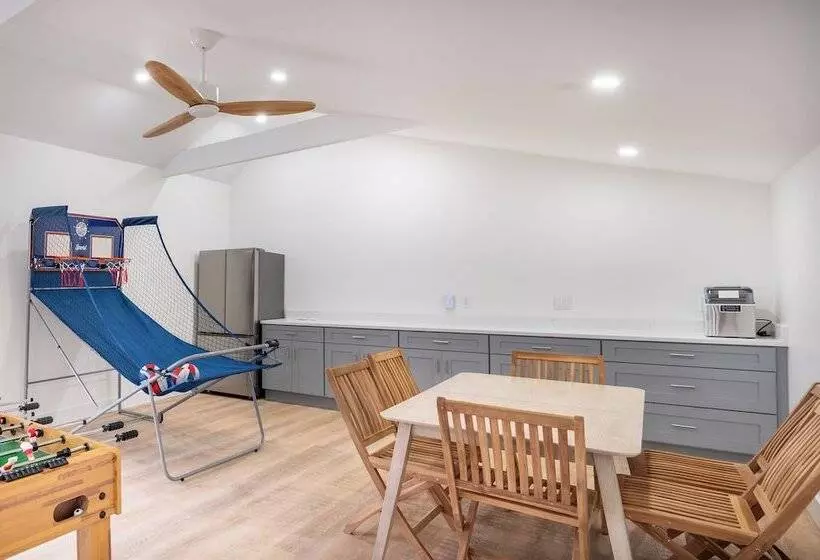 Hotelli Marina Bay Cottages