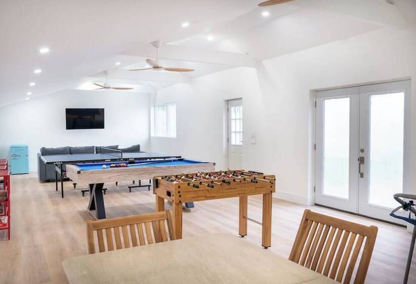 Отель Marina Bay Cottages