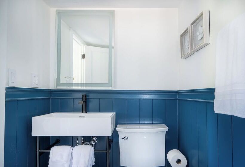 Отель Marina Bay Cottages