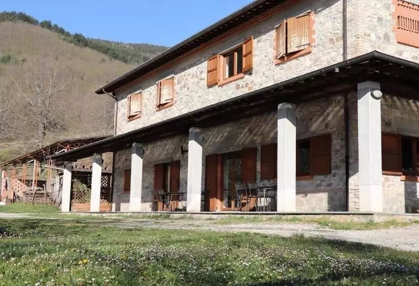 Maaseutuhotelli Agriturismo Villaggio Eden