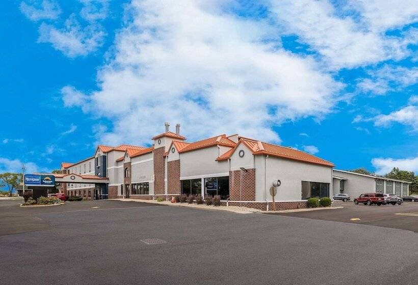 ホテル Suburban Studios Milwaukee Airport