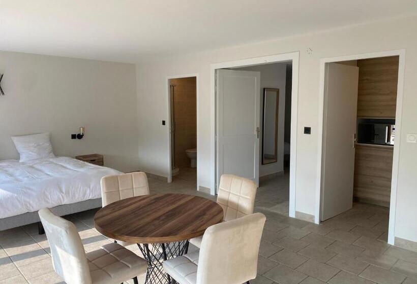 La Parenthèse Enchantée