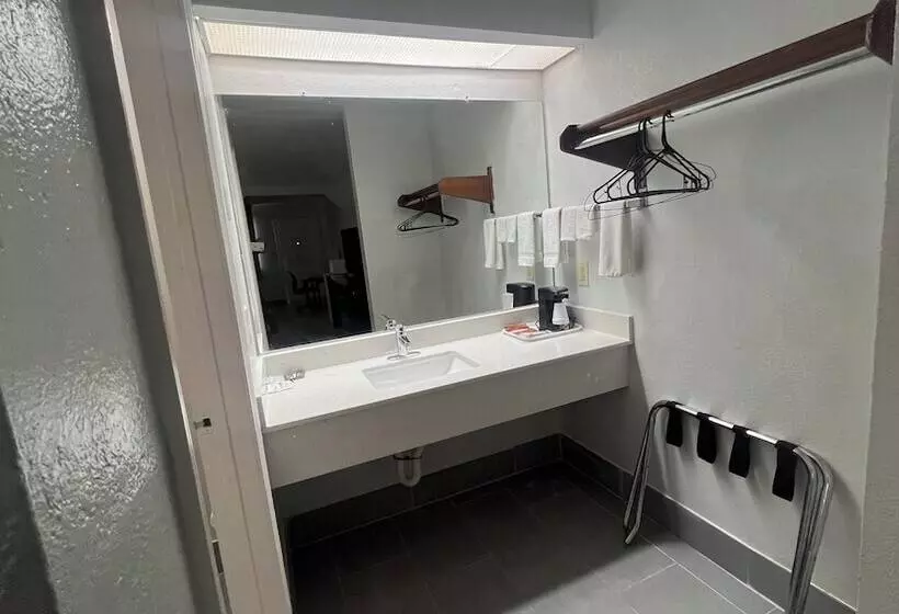 مُتل Atria Inn & Suites