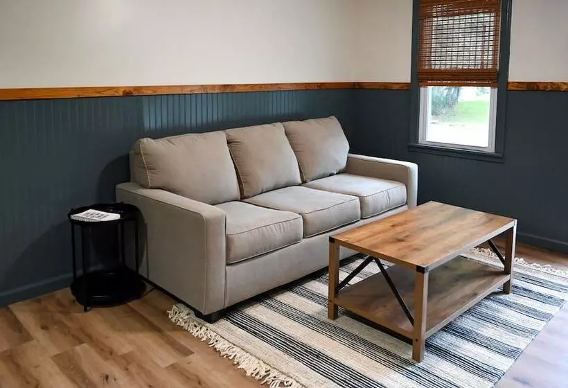 Motelli The Inn At The Gate