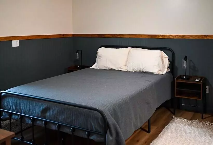 Motelli The Inn At The Gate