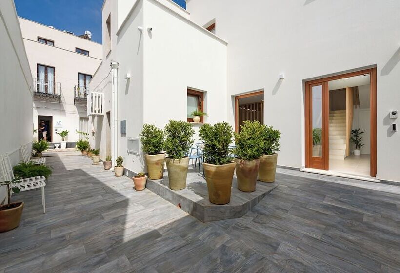 פנסיון Il Mare Dentro Suites