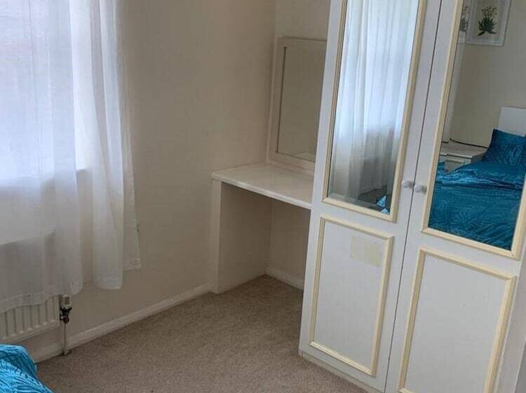 레지던스 Charming 2 Bed House In London