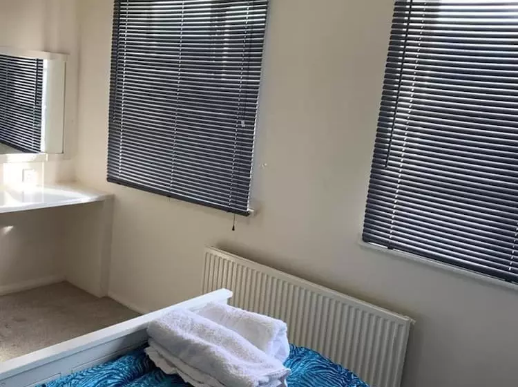 Residenssi Charming 2 Bed House In London