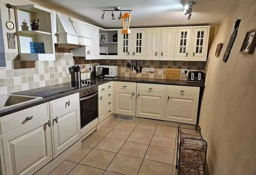 Rose Cottage   Cosy Cottage In Millers Dale