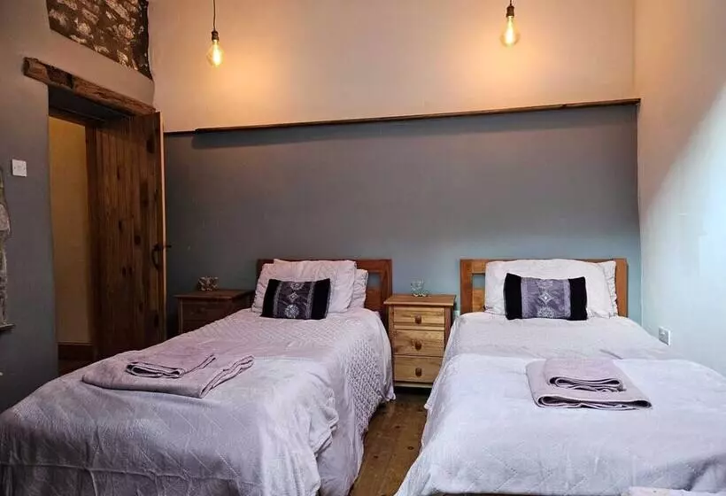 Rose Cottage   Cosy Cottage In Millers Dale