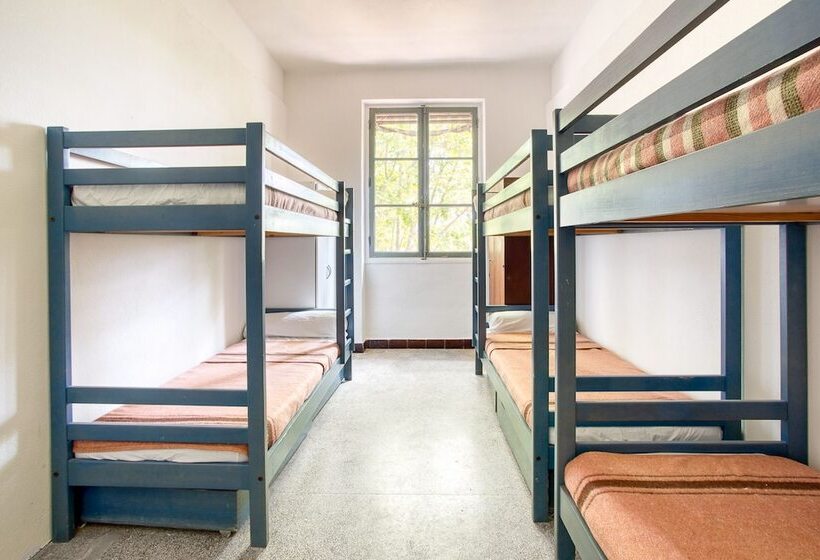 Auberge De Fréjus Saint Raphael   Hostel
