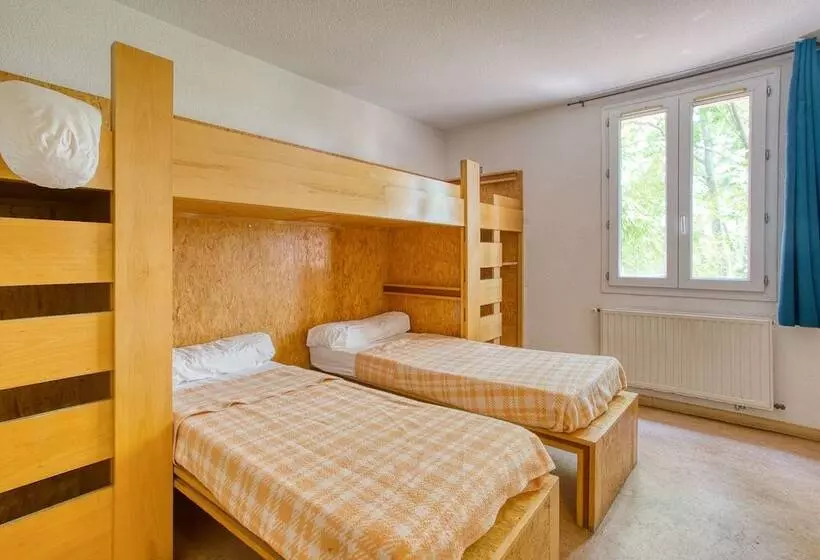 Auberge De Fréjus Saint Raphael   Hostel