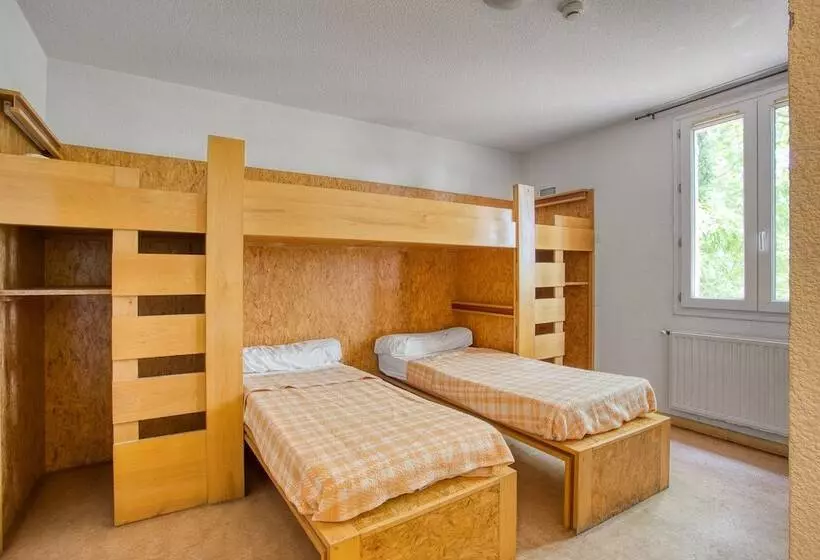 Auberge De Fréjus Saint Raphael   Hostel