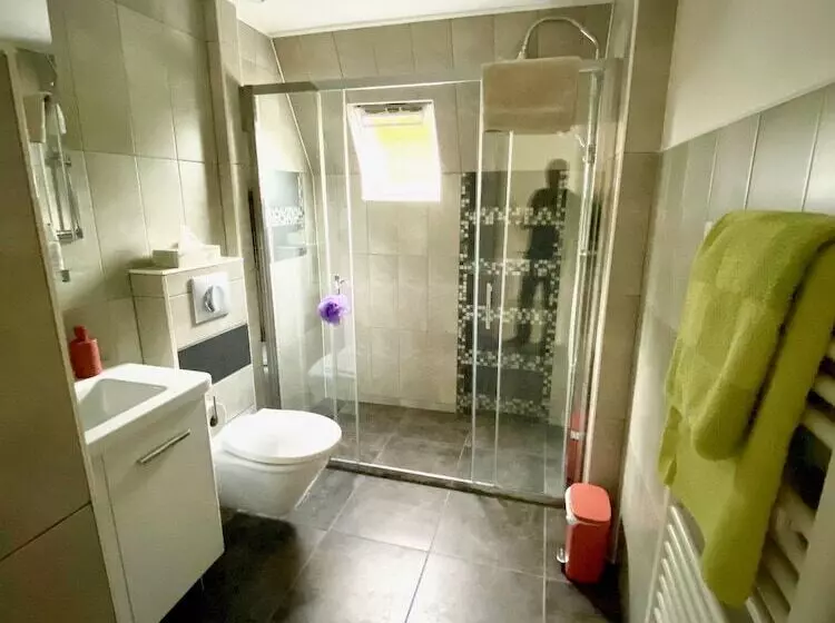 Aamiaismajoitus (B&B) Domaine De Montloue