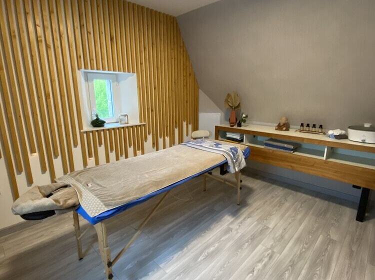 ベッドアンドブレックファースト Domaine De Montloue