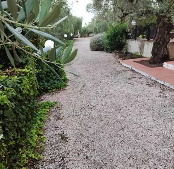 تختخواب و صبحانه La Dimora Degli Ulivi